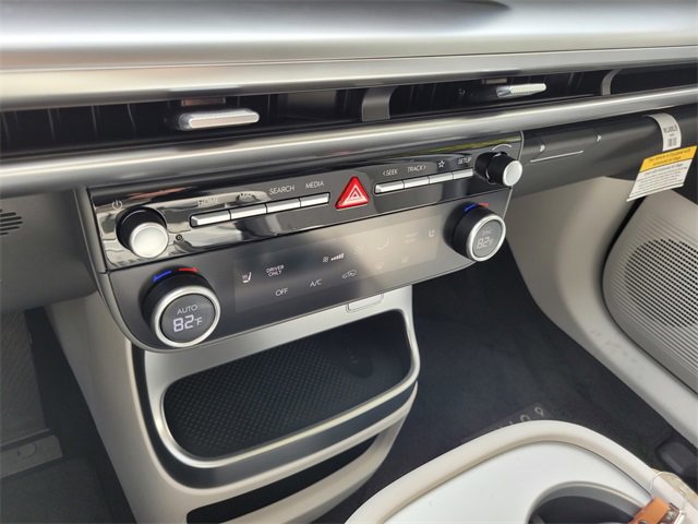 New 2026 Hyundai Ioniq 9 SE image 18