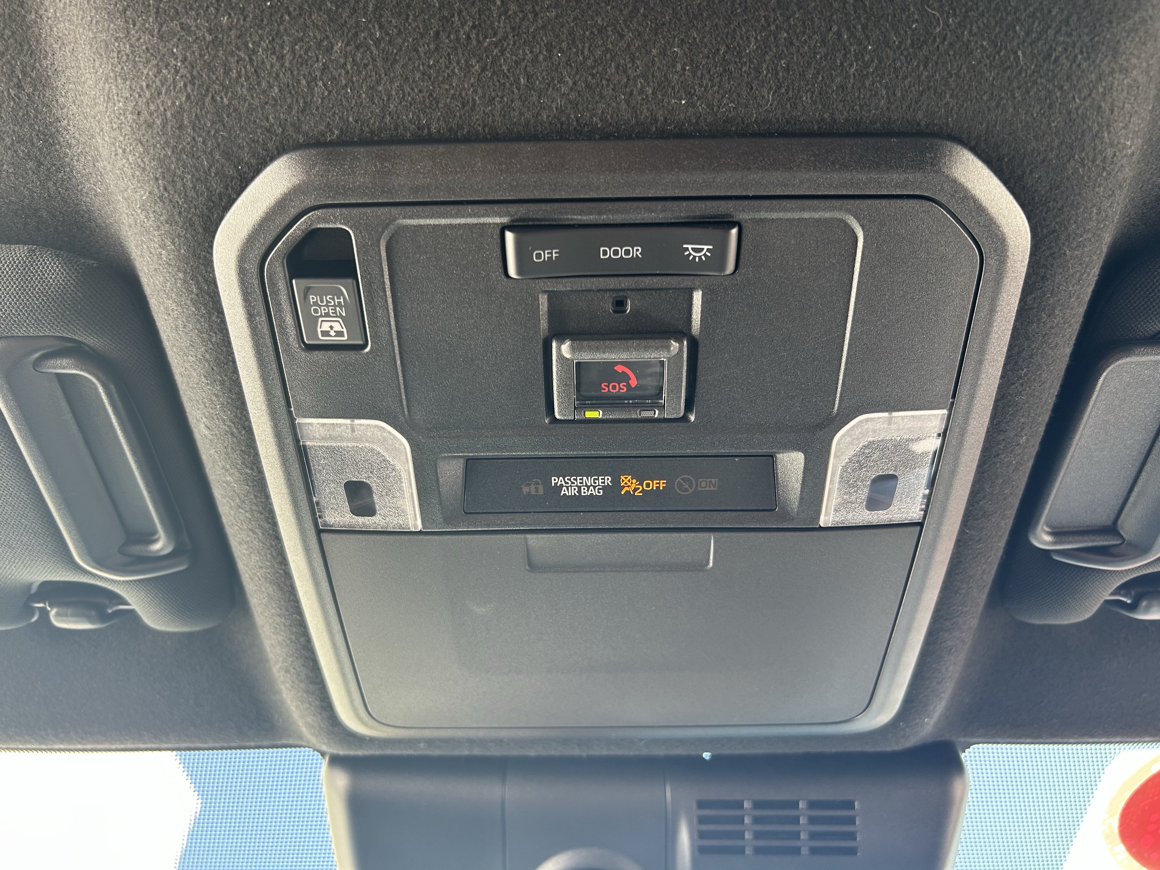 Certified 2025 Toyota 4Runner SR5 AWD/4WD image 33