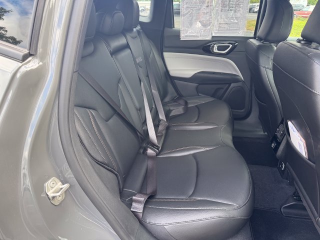 Certified 2024 Jeep Compass Limited AWD/4WD image 16