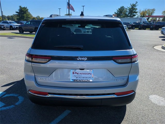 New 2025 Jeep Grand Cherokee Limited w/ Trailer Tow Package image 5