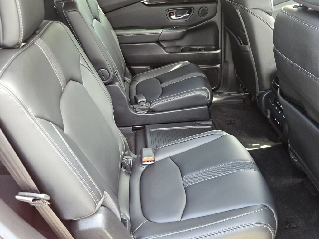 Certified 2024 Honda Pilot EX-L image 18