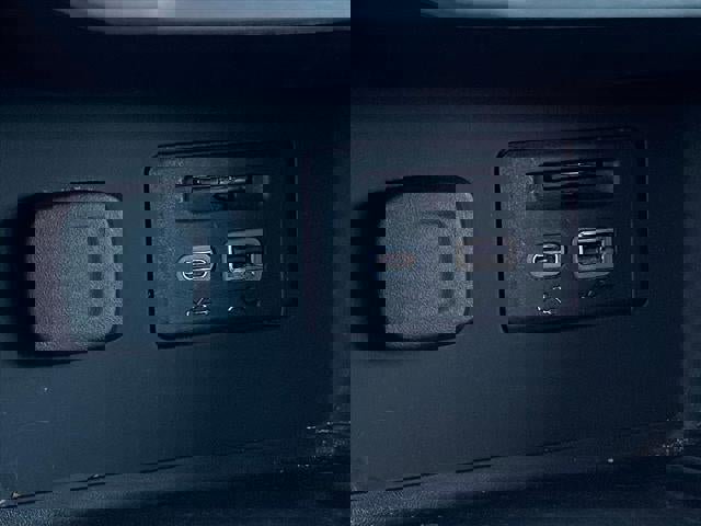 Certified 2022 GMC Acadia SLT w/ Technology Package image 17