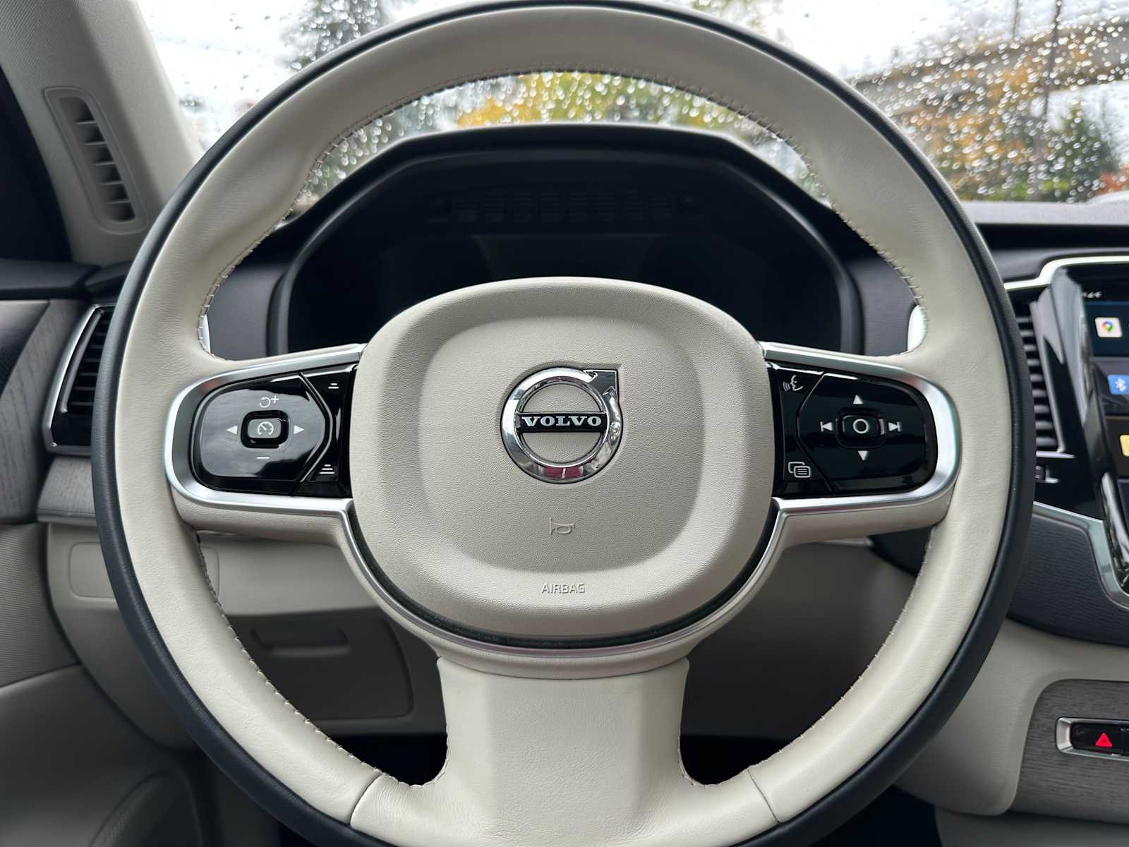 Used 2025 Volvo XC90 B6 Plus w/ Protection Package Premier image 25