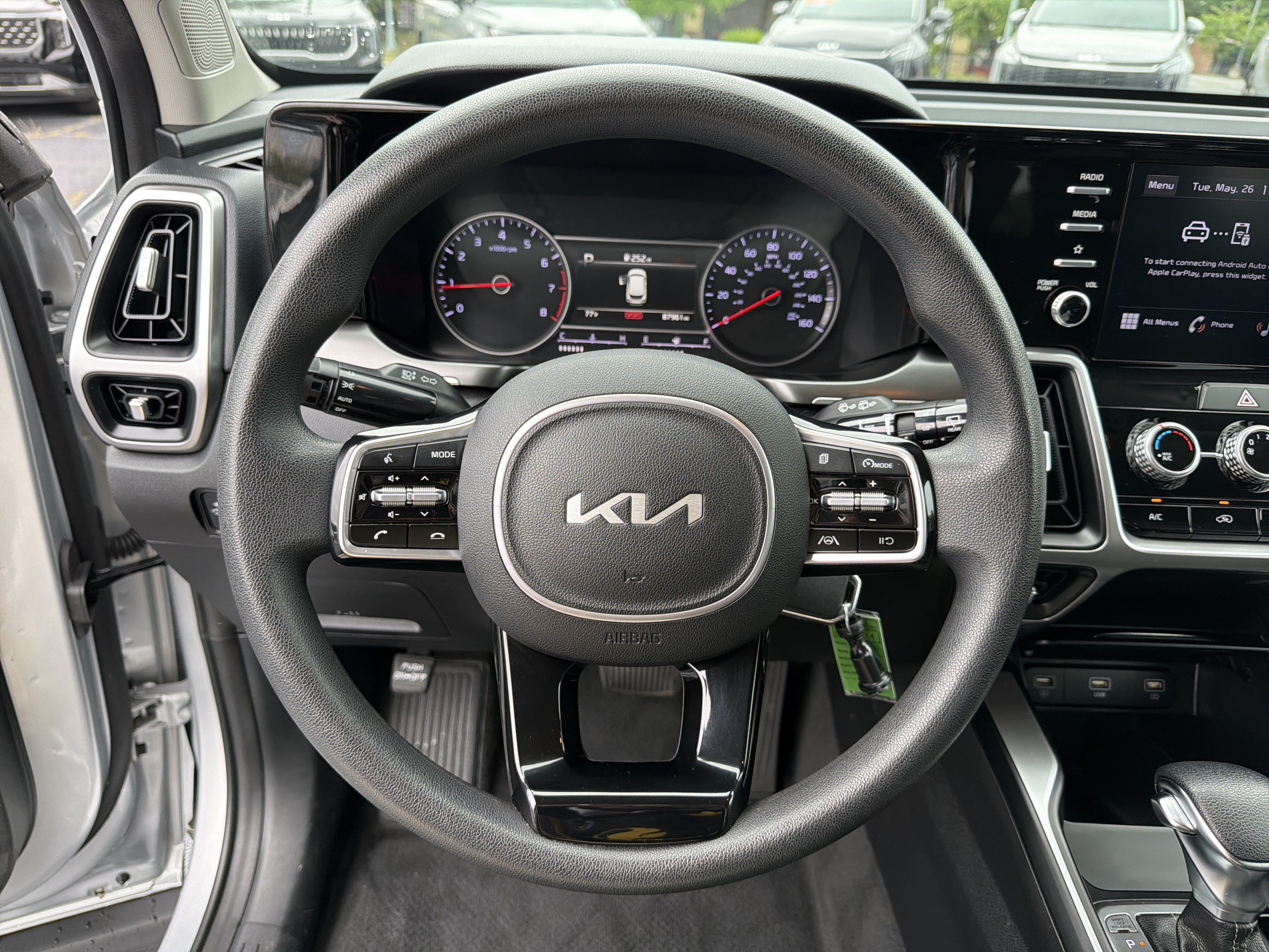 Used 2022 Kia Sorento LX AWD/4WD image 21
