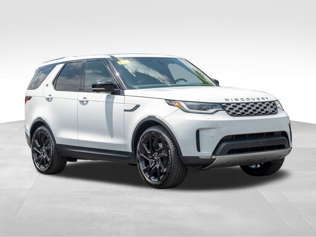 New 2025 Land Rover Discovery S image 3