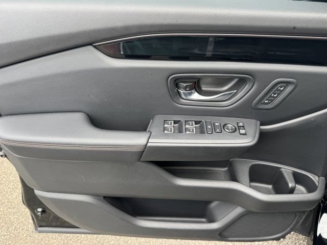 Used 2024 Honda Pilot TrailSport image 28