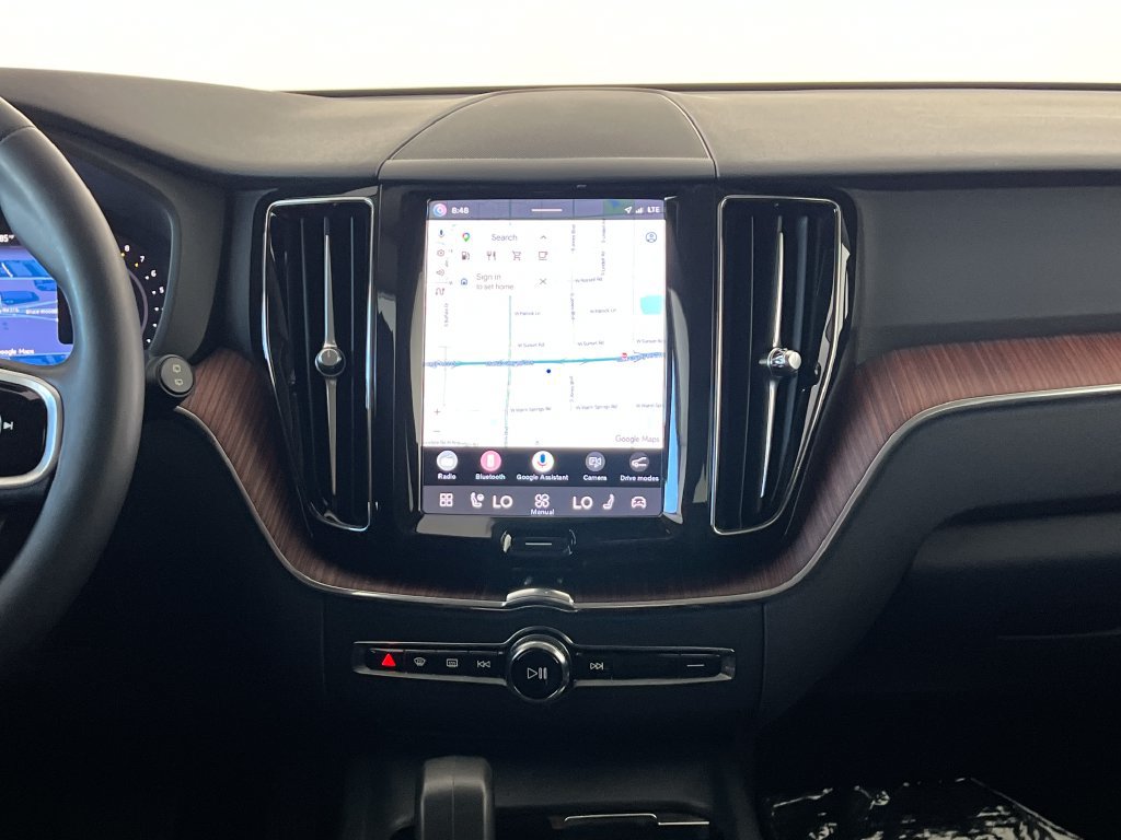 Used 2023 Volvo XC60 B5 Plus AWD/4WD image 20