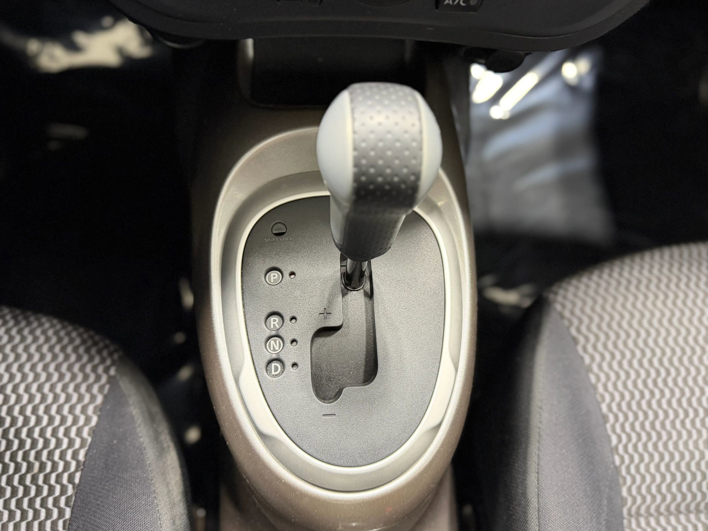 Used 2016 Nissan Juke S FWD image 17