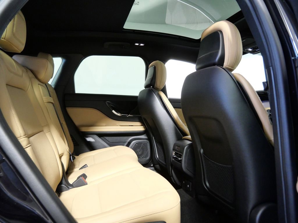 Certified 2022 Lincoln Corsair Reserve w/ Equipment Group 201A image 14