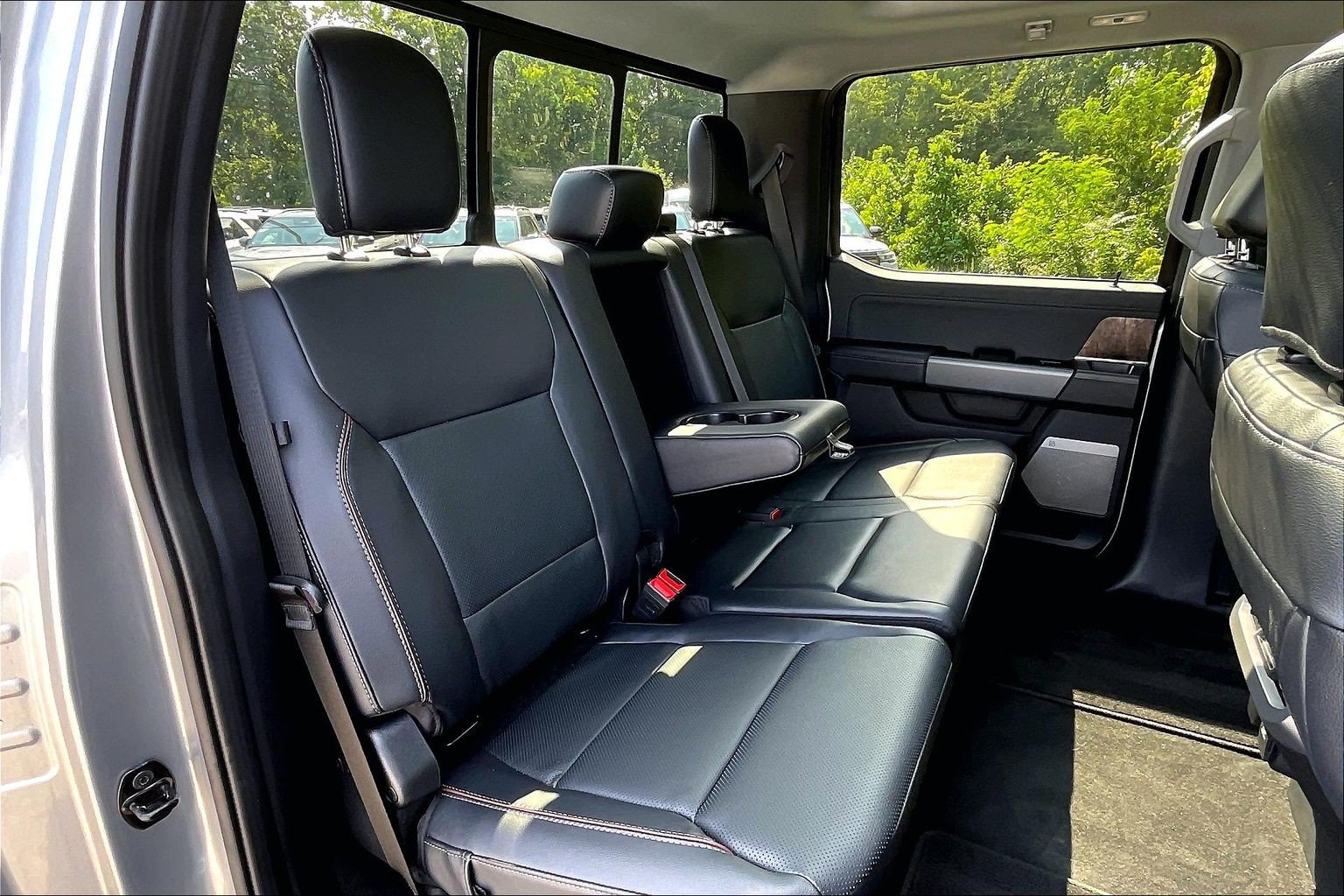 Used 2024 Ford F350 Lariat w/ Lariat Ultimate Package AWD/4WD image 27