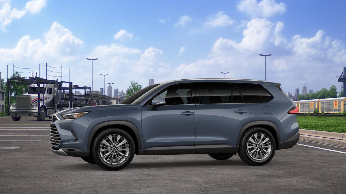 New 2026 Toyota Grand Highlander Platinum image 3