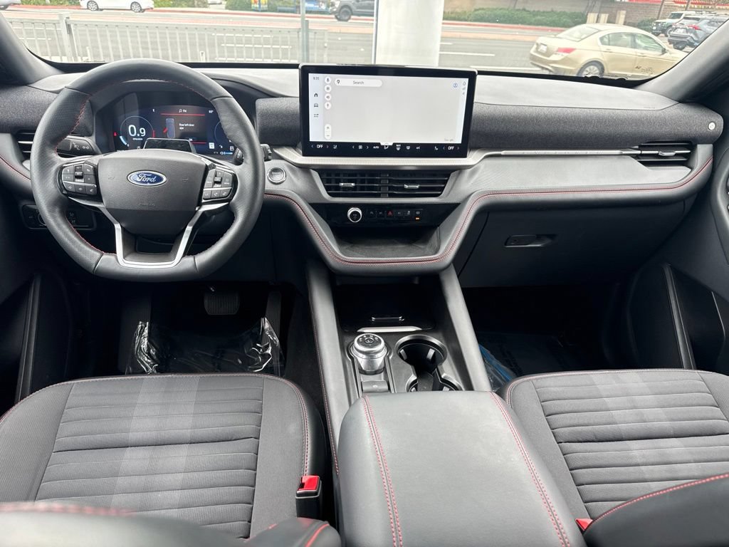 Used 2025 Ford Explorer ST-Line RWD image 12
