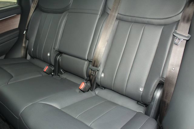 New 2026 Land Rover Range Rover SE image 22