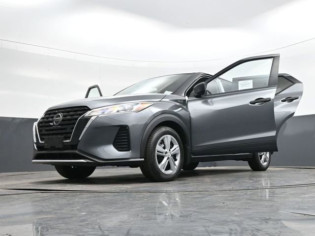 Used 2021 Nissan Kicks S image 43