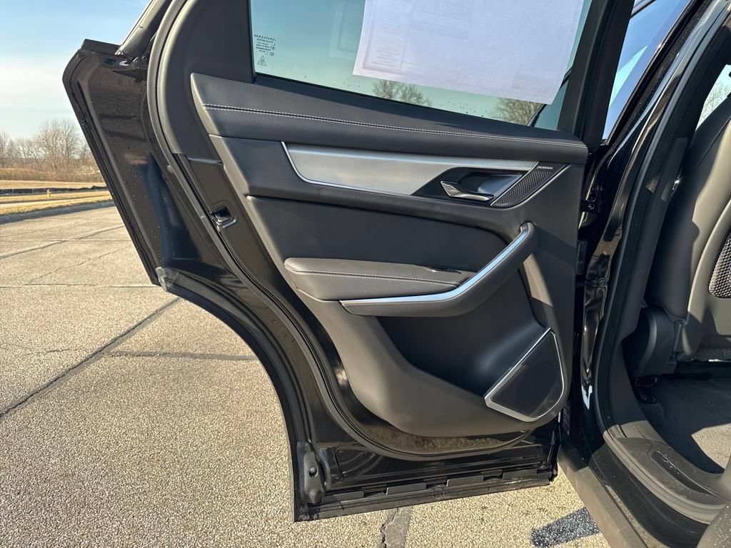 Certified 2026 Jaguar F-PACE R-Dynamic S AWD/4WD image 13
