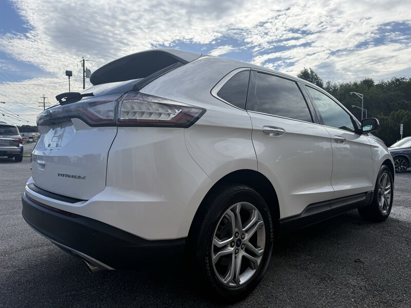 Used 2015 Ford Edge Titanium w/ Equipment Group 301A FWD image 8