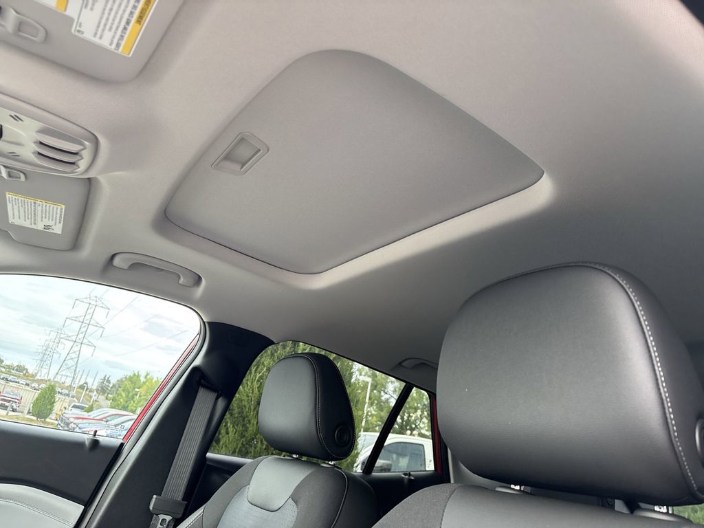 New 2026 Chevrolet Trax LT w/ Sunroof Package FWD image 20