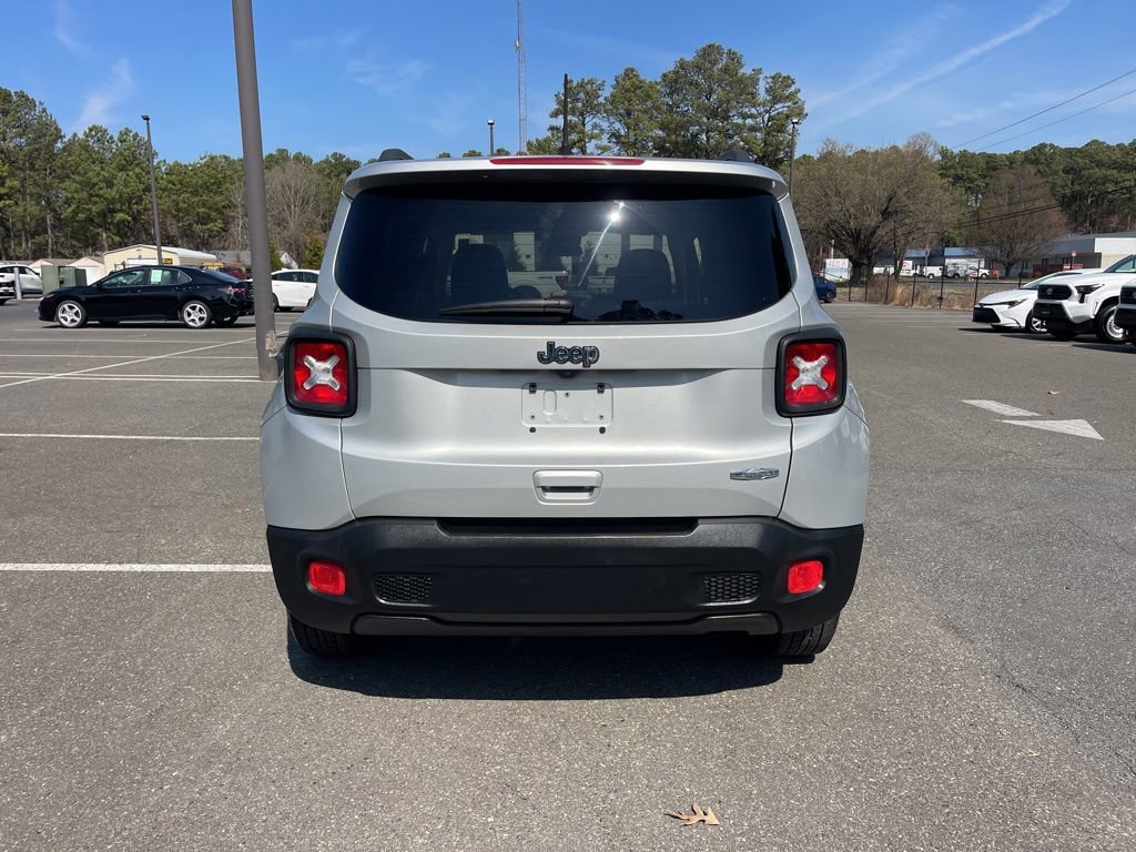 Used 2018 Jeep Renegade Latitude image 6