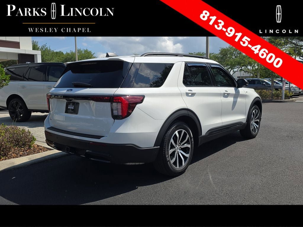 Used 2025 Ford Explorer ST-Line w/ Premium Package RWD image 4