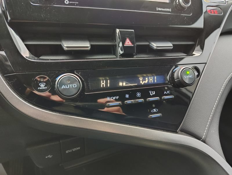 Used 2024 Toyota Camry SE FWD image 31