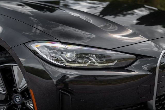 Used 2023 BMW i4 eDrive35 w/ Premium Package image 8