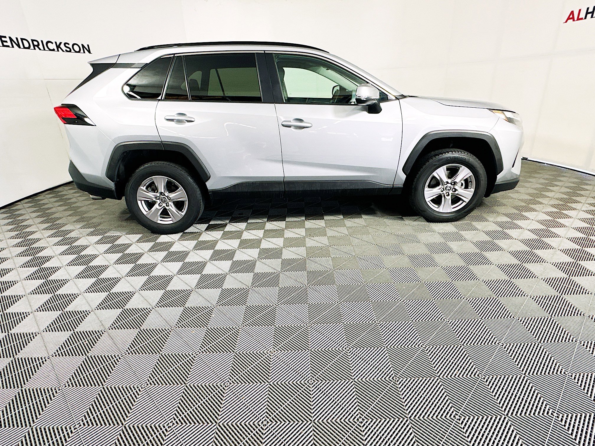 Used 2024 Toyota RAV4 XLE image 2