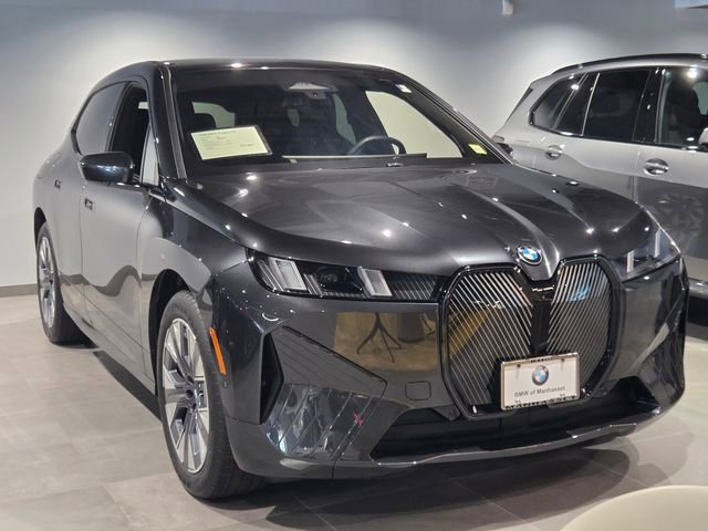 Certified 2026 BMW iX xDrive45 w/ Premium Package AWD/4WD image 3