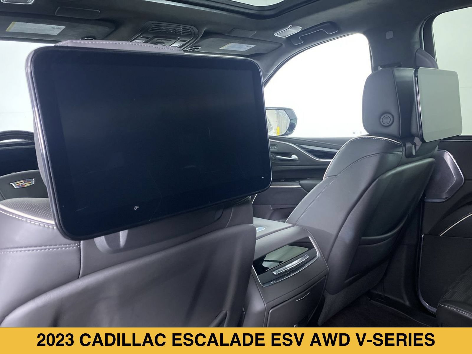 Certified 2023 Cadillac Escalade ESV V AWD/4WD image 19