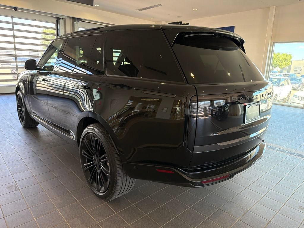 Used 2026 Land Rover Range Rover Long Wheelbase SE AWD/4WD image 3