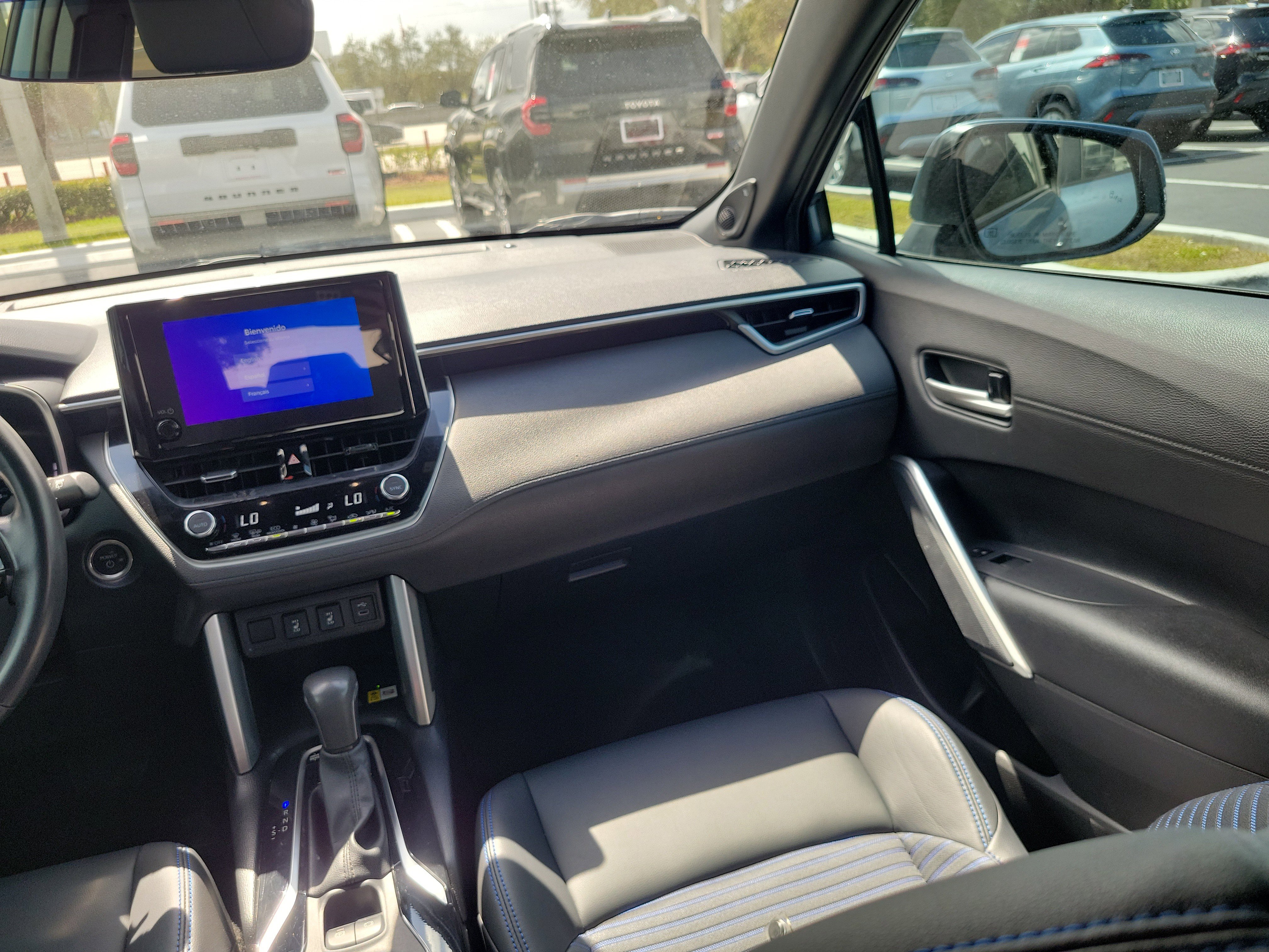 Used 2023 Toyota Corolla Cross XSE w/ Convenience Package image 17