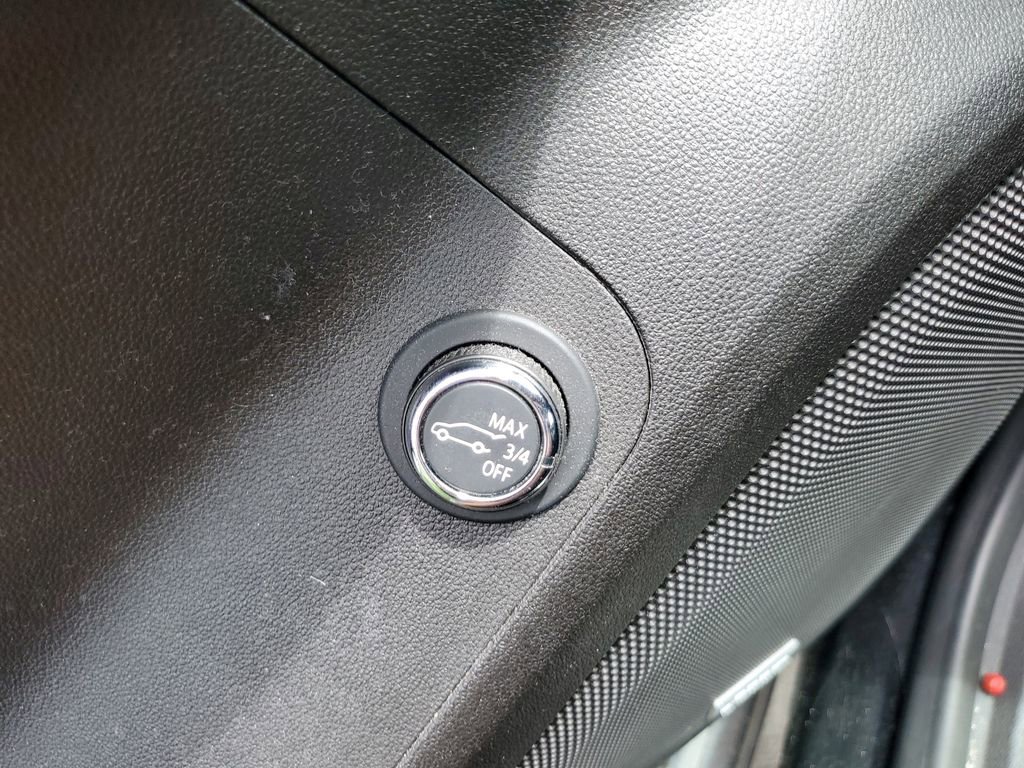 Used 2022 GMC Acadia SLT w/ Preferred Package image 30