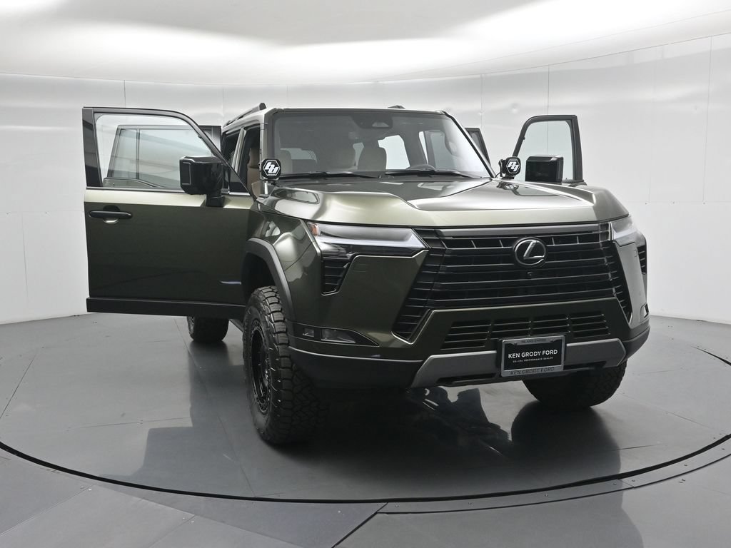 Used 2025 Lexus GX 550 w/ Accessory Package (CT) AWD/4WD image 30
