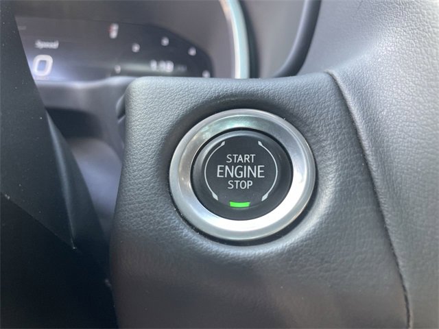 Used 2023 GMC Yukon SLT image 16