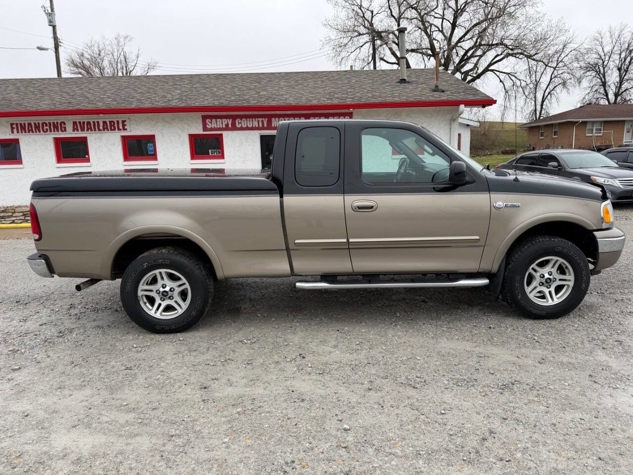 Used 2003 Ford F150 XLT AWD/4WD image 2