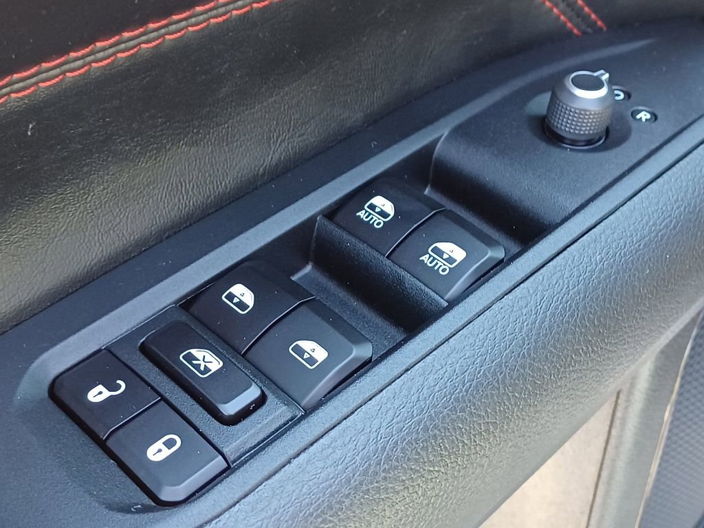Used 2024 Jeep Compass Trailhawk AWD/4WD image 13