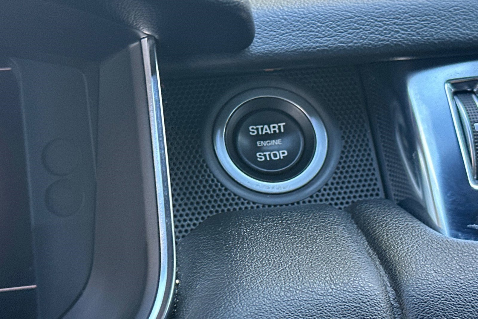 Used 2021 Land Rover Range Rover Sport HSE image 34