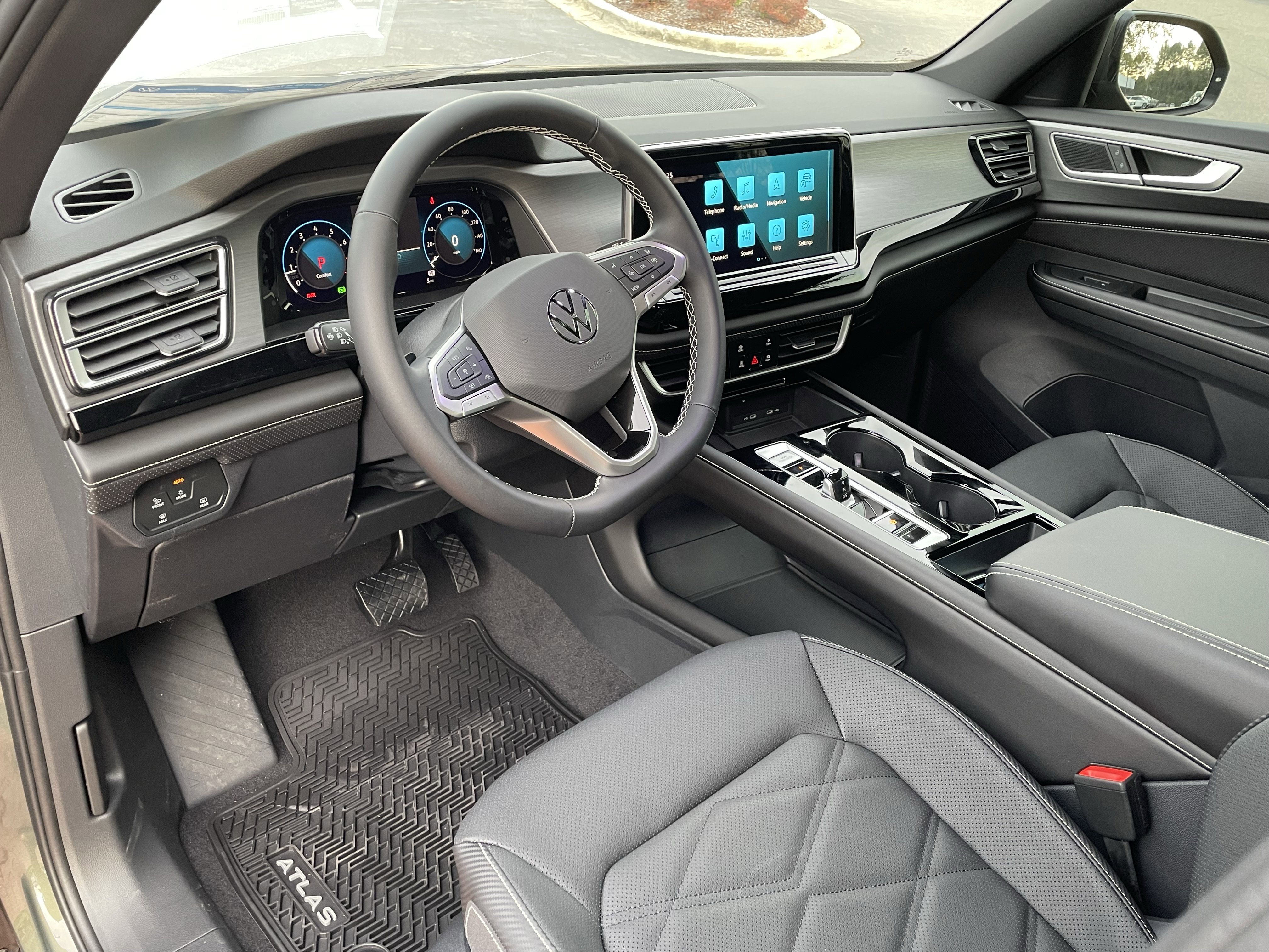 New 2026 Volkswagen Atlas Cross Sport SE image 17