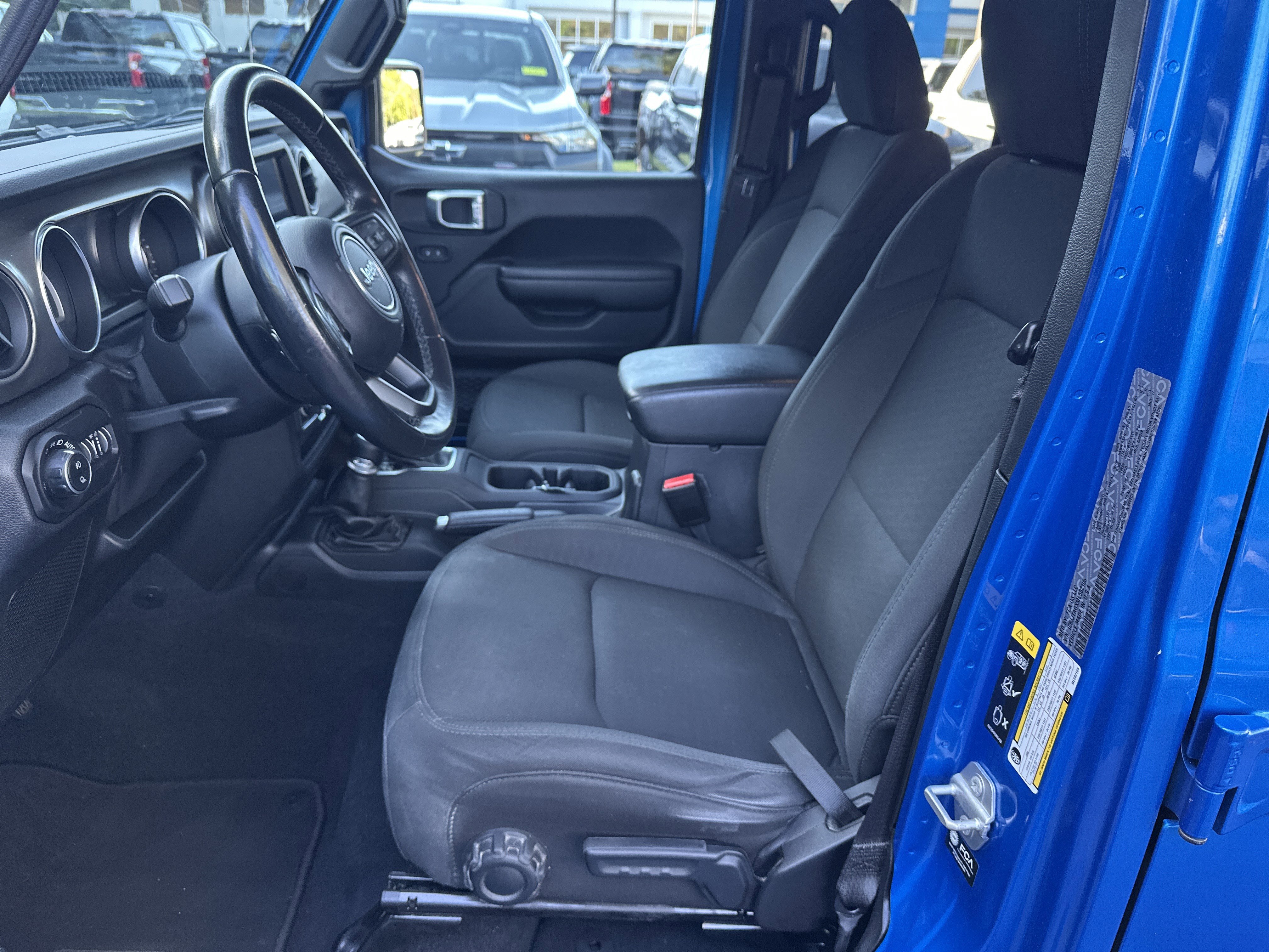 Used 2021 Jeep Gladiator Sport image 9