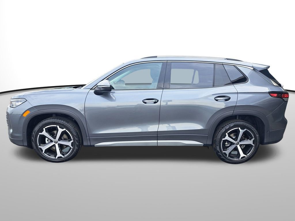 New 2025 Volkswagen Tiguan SE image 9