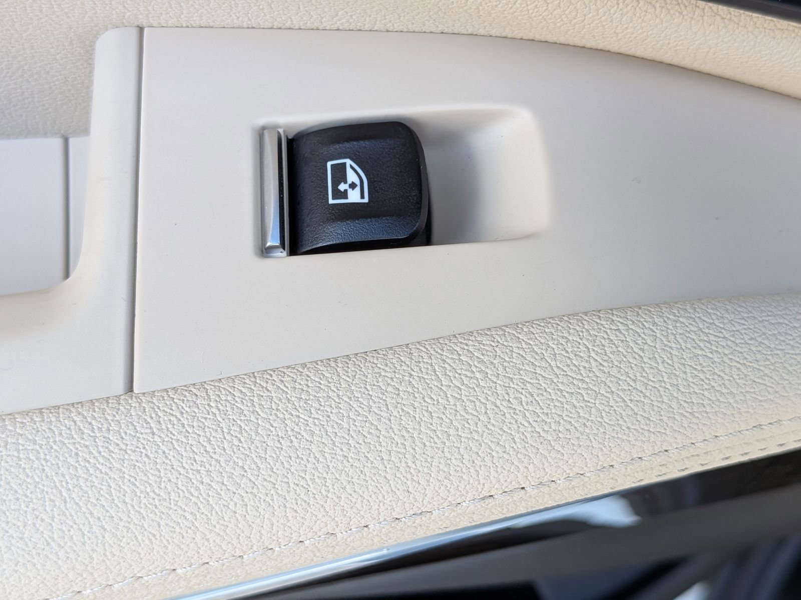 Used 2021 BMW X5 xDrive40i w/ Convenience Package image 30