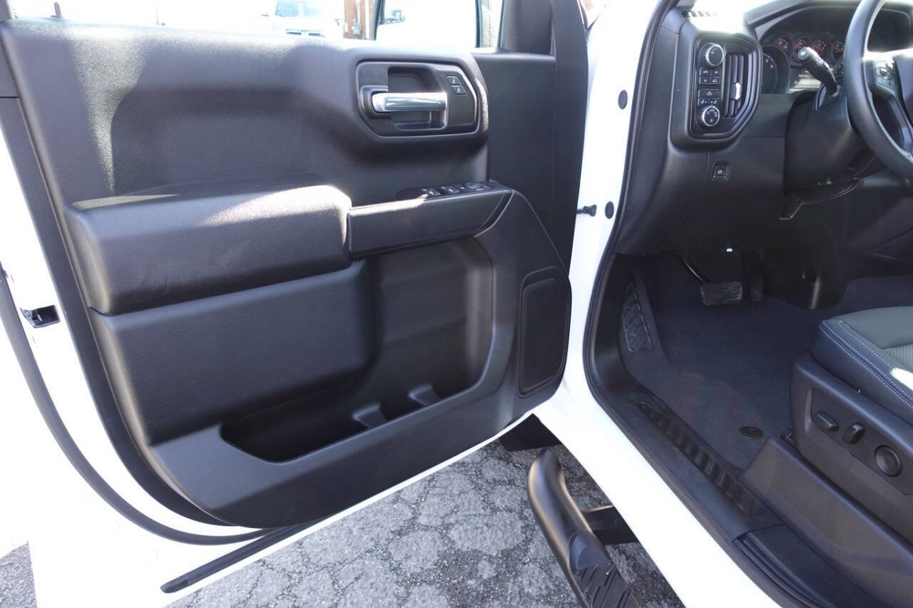 Used 2024 Chevrolet Silverado 1500 Custom w/ Rally Edition AWD/4WD image 17