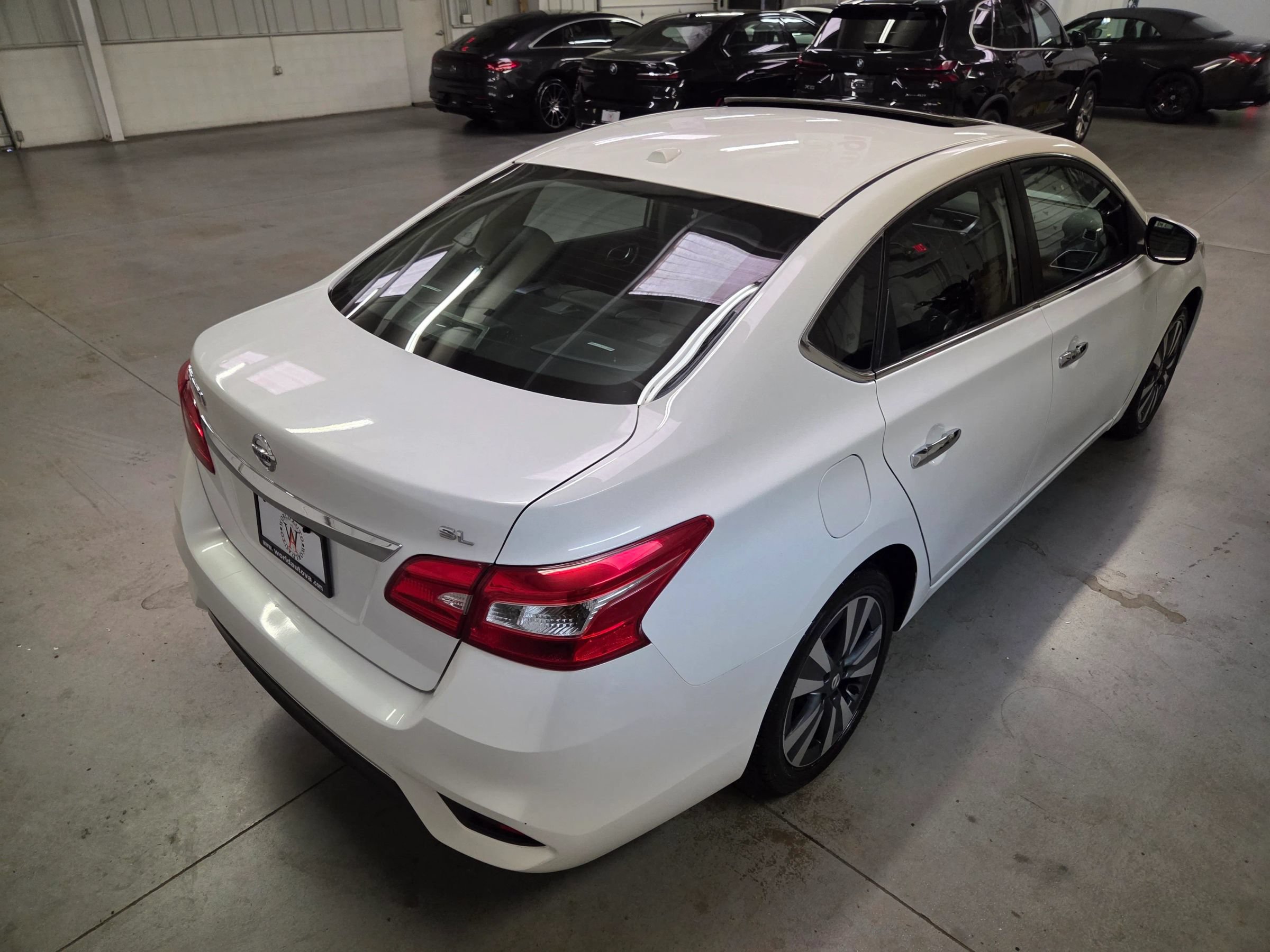 Used 2016 Nissan Sentra SL w/ Technology Package FWD image 7
