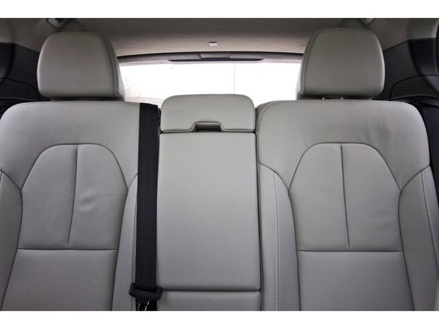 Used 2025 Volvo XC40 B5 Plus w/ Protection Package Premier image 13