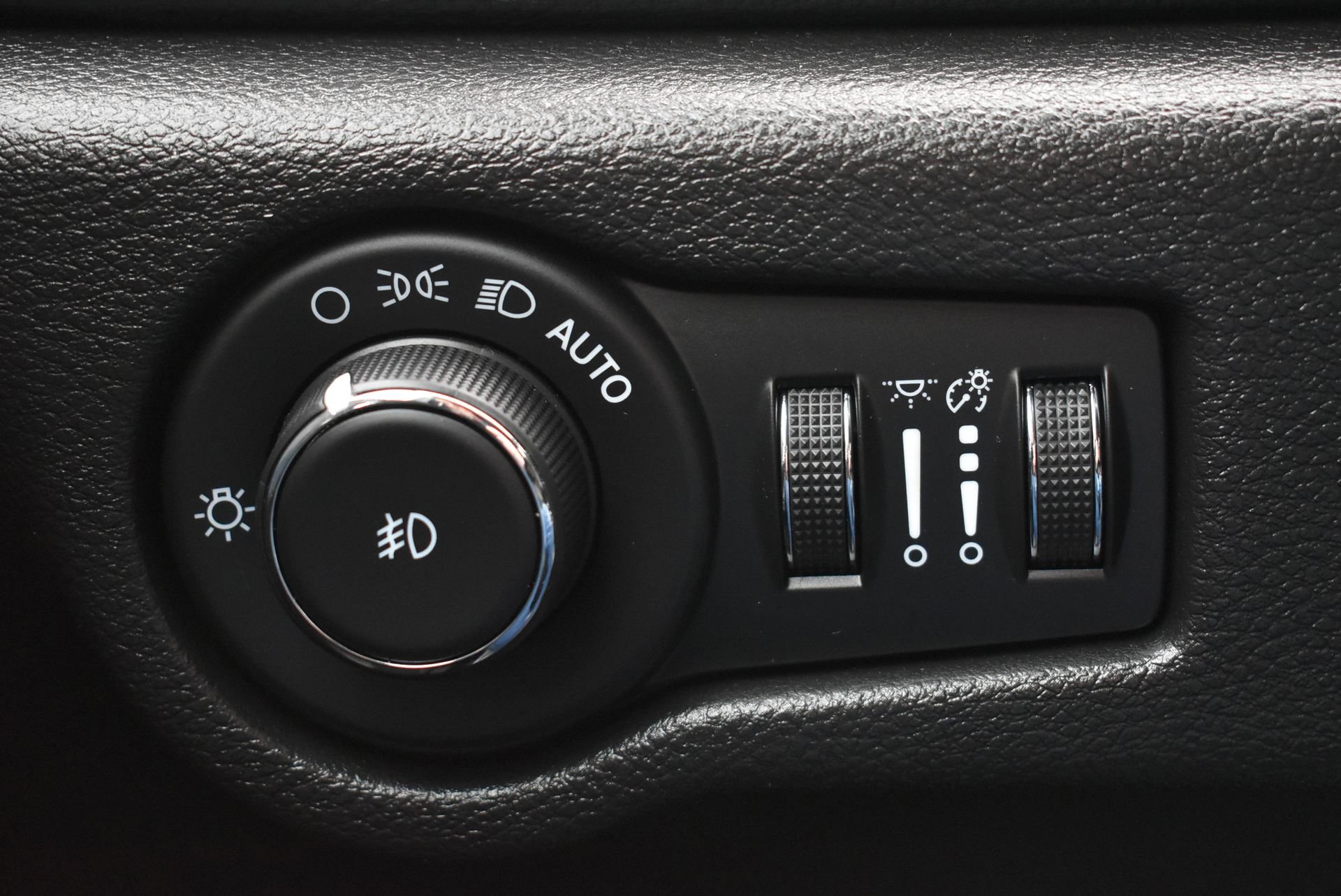 Used 2021 Chrysler Pacifica Touring w/ S Appearance Package image 19