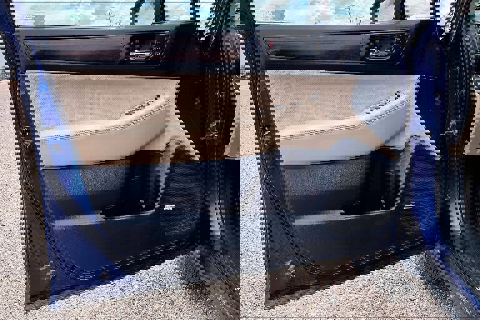 Used 2015 Subaru Outback 2.5i Limited AWD/4WD image 21