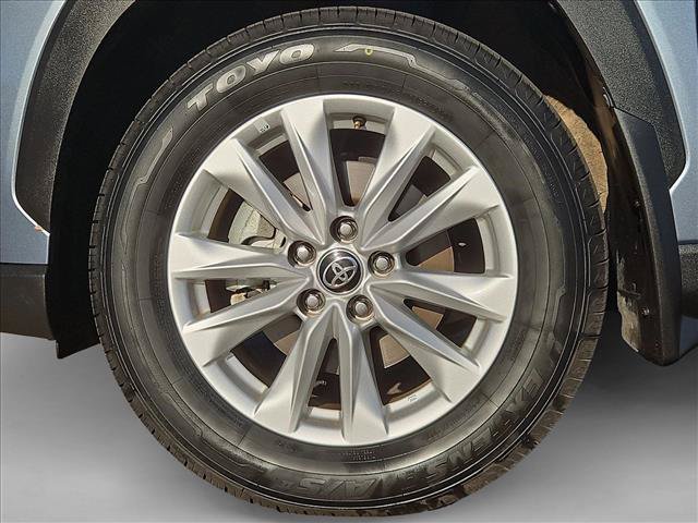 Certified 2023 Toyota Corolla Cross LE AWD/4WD image 29