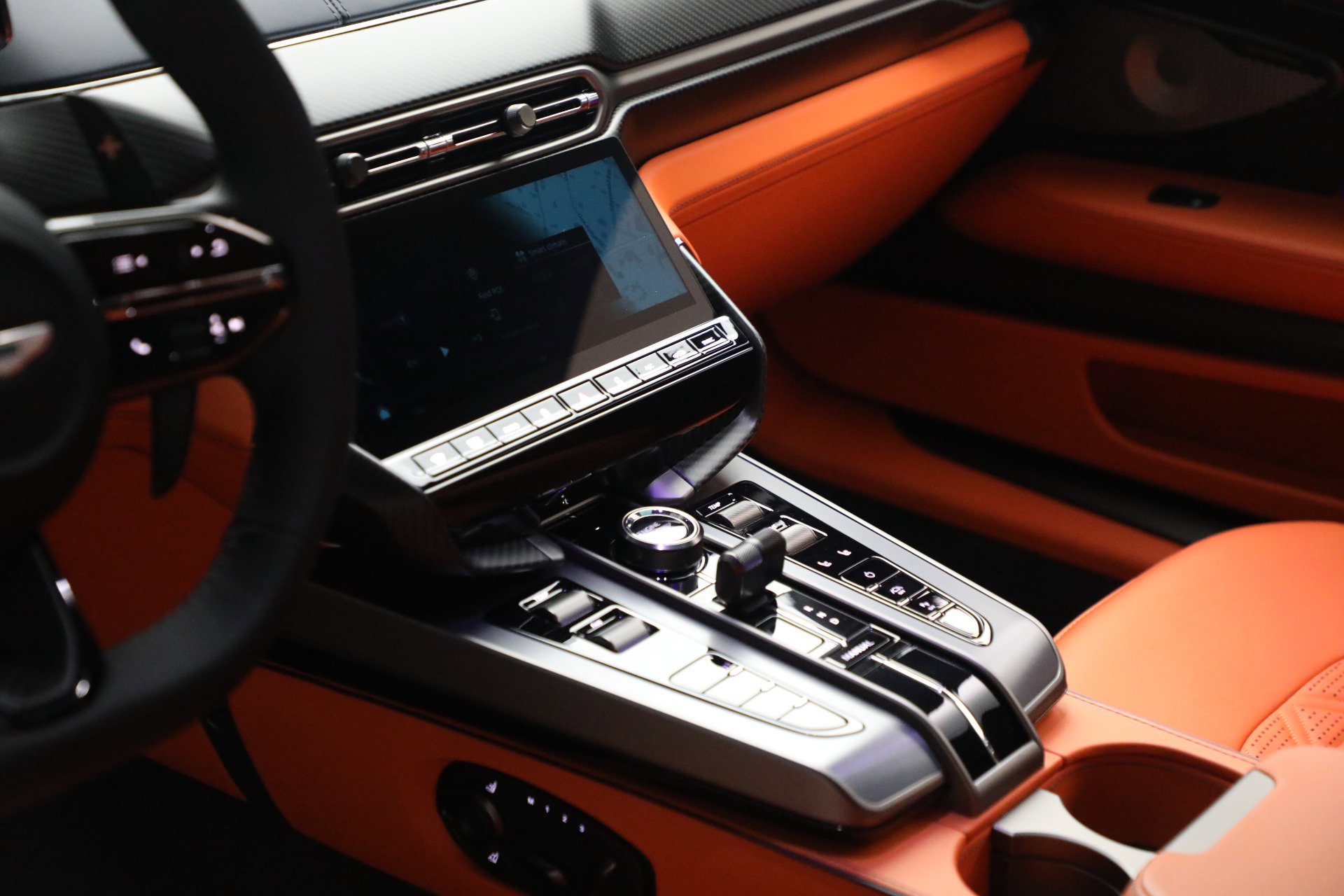 New 2025 Aston Martin Vanquish image 24