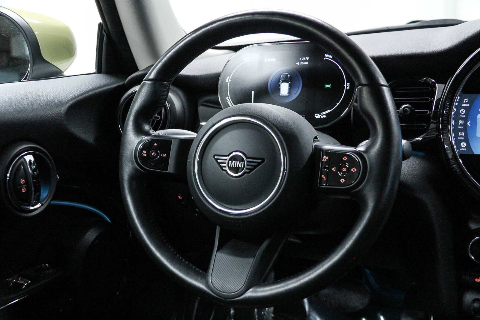 Used 2024 MINI Cooper SE image 15