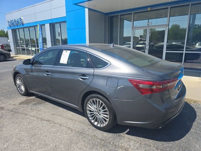 Used 2018 Toyota Avalon Limited FWD image 3