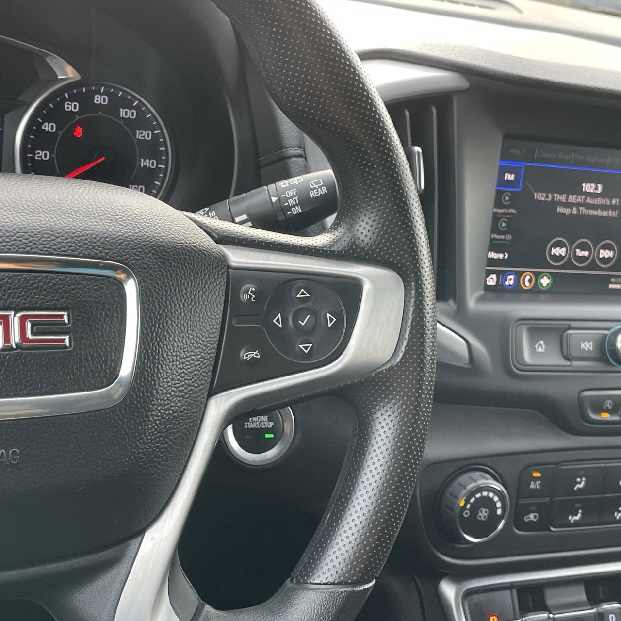 Used 2024 GMC Terrain SLE image 15